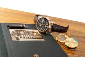 Menguak Bisnis Jam Vacheron Constantin Tour de l'Ile